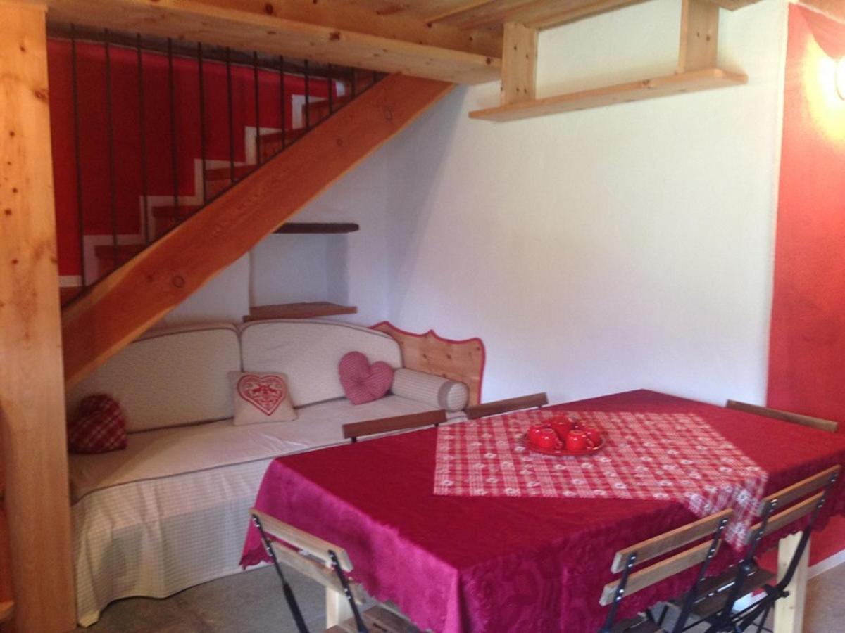 Baite Cialvrina Villa Gressoney-Saint-Jean Room photo