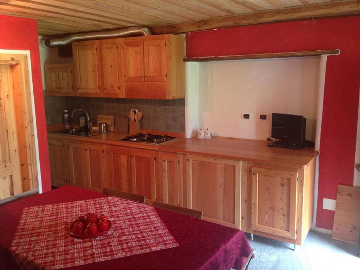 Baite Cialvrina Villa Gressoney-Saint-Jean Room photo